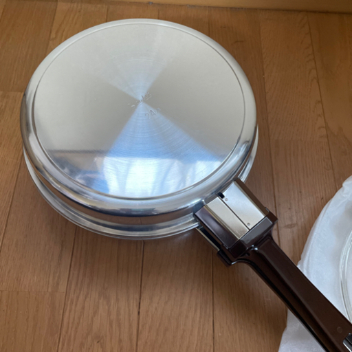 ヘルス無水鍋24cm未使用品