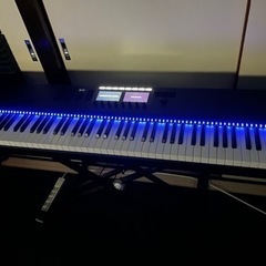 MIDIキーボード 88鍵　KOMPLETE KONTROL S88