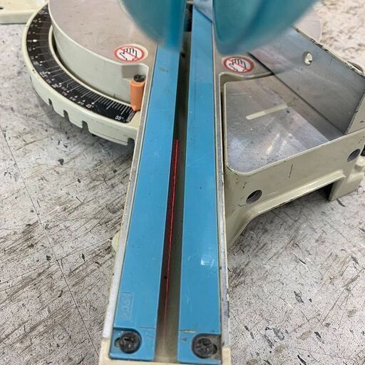 makita マキタ LS0715F 190mm スライドマルノコ【野田愛宕店】【店頭 
