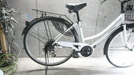 自転車中古 CLASSICAL 外装6段変速 カゴリアキャリア付き 鍵新品