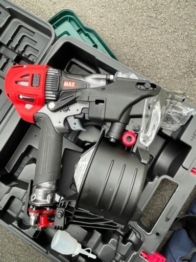 近日掲載終了】マックス MAX 釘打ち機 スーパーネイラ HN-65N3 【美品 