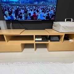 テレビ台　大きさ調節可能