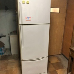3ドア冷蔵庫《日立製》R-37V1