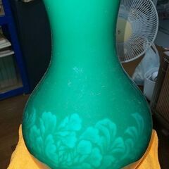 壺 花瓶 緑 花柄 高さ30㎝程 口径11㎝程