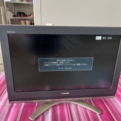 TOSHIBA 32 インチ　　pcモニターにも