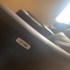 e2超美品！ニトリ 2人用電動本革リクライニングソファ ユニットテーブル付