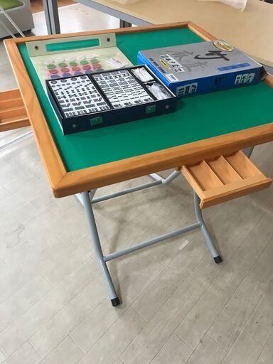 【2日間限り】家庭用麻雀卓　折り畳式（740×740mm　高さ760mm）＆麻雀牌