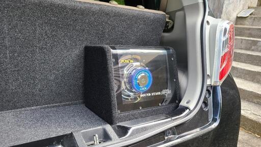 アンプ内蔵 車載ウーファーFUSION FSN-SX8