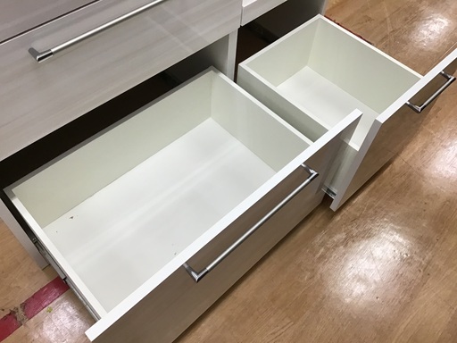 【トレファク神戸新長田】ホワイトの3枚扉レンジボード入荷しました！!【取りに来れる方限定】