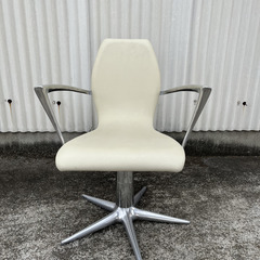 イタリア製椅子（クリーム）