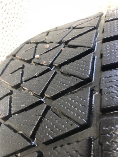 ジープグランドチェロキーサミット用ホイール付きスタッドレスタイヤです