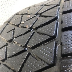 ジープグランドチェロキーサミット用ホイール付きスタッドレスタイヤです