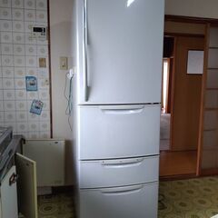 大型冷蔵庫、無料で差し上げます。