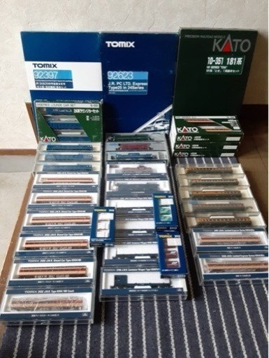 Nゲージ車両  TOmIX／KATO 全部で53両、コンテナ3ケース付き
