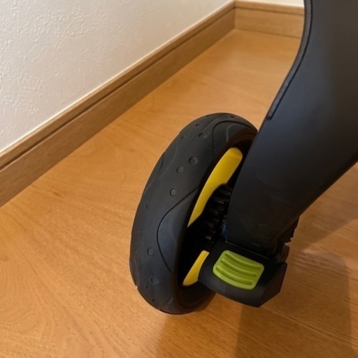 【美品】doona ドゥーナ ベビーカー チャイルドシート カーキ doona(ドゥーナ) ベビーカー+チャイルドシート カラー:カーキ