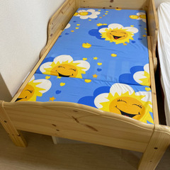 【交渉中】フィンランド製　ベビー　子供用ベッド　マット付き