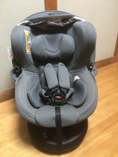 【お値引きしました！】エールべべ　チャイルドシート