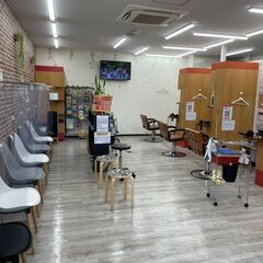 川越、ヘアーカット専門店！時給１３００円～ - さいたま市