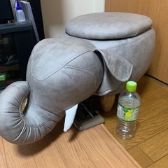象のスツール