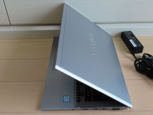 Core i5 SONY vaio VPCSE2AJ スリム(薄い)なPC
