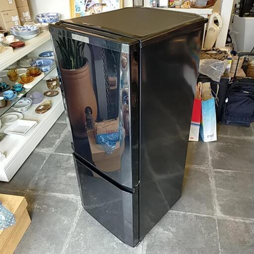 MITSUBISHI　2ドア冷蔵庫146リットルサイズ、お売りします。②