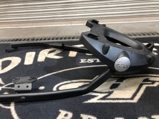GIVI リアボックス CB1300（SC54）マウントステー付き