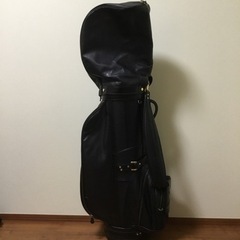 バーバリーのゴルフバッグです。