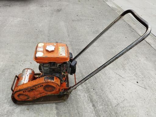 【代理出品】プレートコンパクター(転圧機) 代理出品】プレートコンパクター(転圧機)