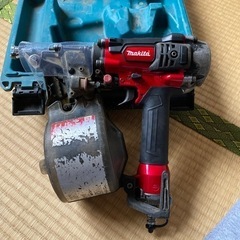 マキタ釘打ち機　AN633H