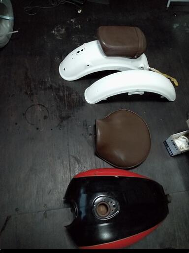 バイク部品 パーツ KAWASAKI カワサキ ゼファー Z2 タンクセット 外装