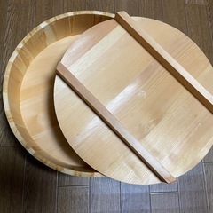 木製の寿司桶
