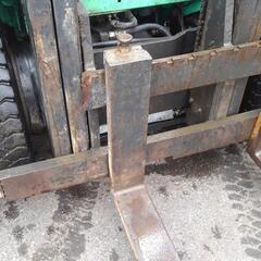 フォークリフト２.５㌧  ディーゼル   ダブルタイヤ