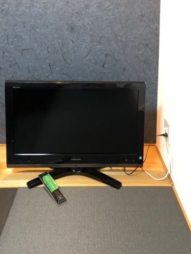 TOSHIBA レグザ　32型テレビ　　3500円
