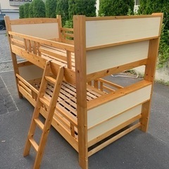人気の二段ベット 棚付き木製 2段ベット 美原店