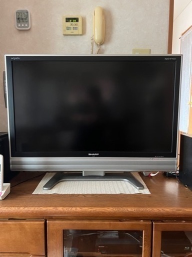 日本製シャープ37インチ液晶テレビ