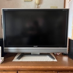 日本製シャープ37インチ液晶テレビ