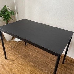 IKEAのテーブル黒！美品！