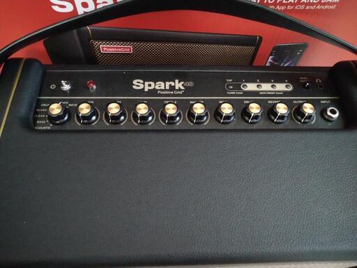 ギターアンプ　Positive Grid Spark40
