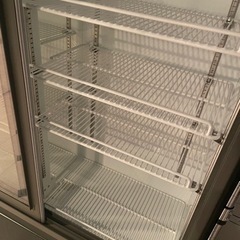 冷蔵リーチインショーケース