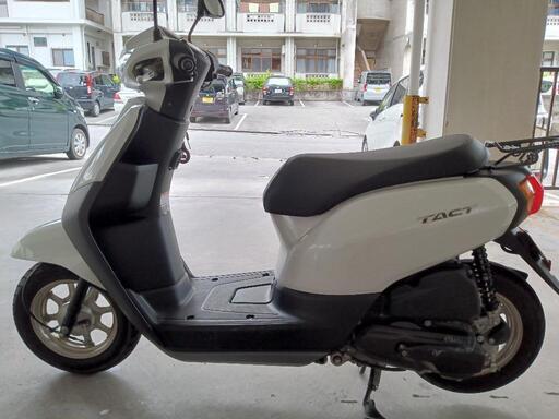 1年半前に新車で乗り出し価格20万円で購入しました実際に見て触って乗って検討してください現在2000キロです本土に引っ越すため手放す事になりました宜しくお願いします自賠責保険3年半有り新しく規制された後のバイクなので馬力SPEEDを求める方にはお勧めはしませんそれでも宜しければお願いします燃費は良いです