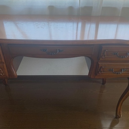 茶色 ロココ調家具