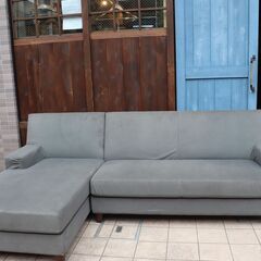 インテリアショップWISEWISE(ワイスワイス)のCOSMO(コスモ) カウチソファです。ゆったりとしたデザインがリビングを快適な空間にしてくれるコーナーソファ。北欧スタイルなどにオススメです。CE443