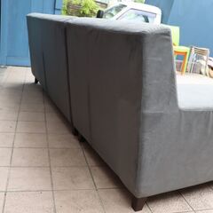 インテリアショップWISEWISE(ワイスワイス)のCOSMO(コスモ) カウチソファです。ゆったりとしたデザインがリビングを快適な空間にしてくれるコーナーソファ。北欧スタイルなどにオススメです。CE443