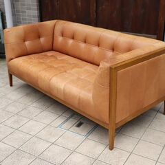karimoku(カリモク)の最高級ブランドdomani(ドマーニ)のSZA1 本革 2人掛けソファです！存在感溢れるクラシックデザインがお部屋を洗練された印象に演出してくれるレザー ラブソファー♪CF101