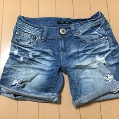 レディース　デニムショートパンツ　Sサイズ