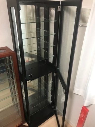 ガラスショーケース（フィギュアなどに適しています）