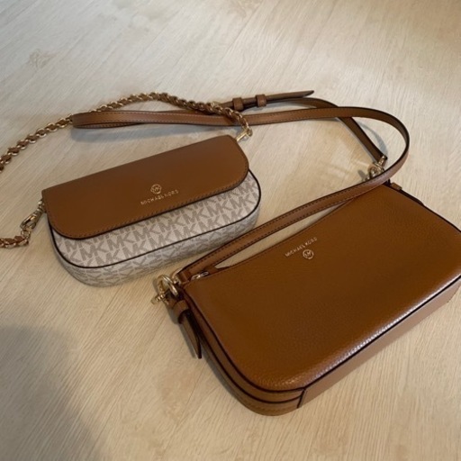 MICHAEL KORS/マイケルコース】JET SET CHARM 4 in 1 ポーチ クロス  