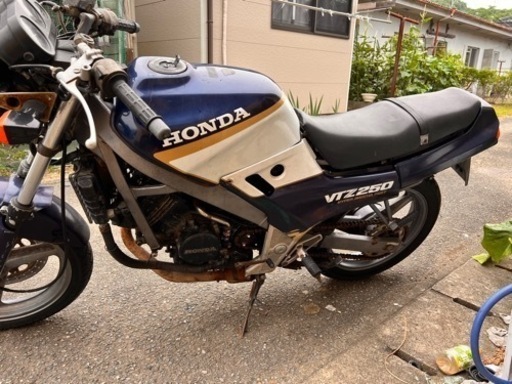 VTZ250 キャンセルの為再出品