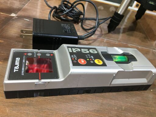 ★値下げしました★　タジマ　高輝度フルラインレーザー　GT8R-Xi　中古品　赤レーザー　【ハンズクラフト宜野湾店】 ☆値下げしました☆ タジマ 高輝度フルラインレーザー GT8R-Xi 中古品