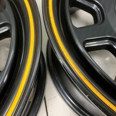200系ハイエース☆15×6J 6H139.7 ＋33 ブラック/イエローライン ブレ 